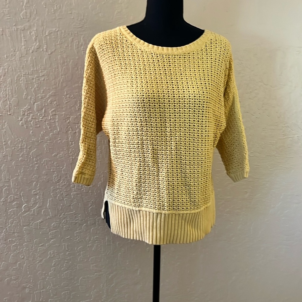 Liz Claiborne Yellow Open Knit Crew Neck Sweater